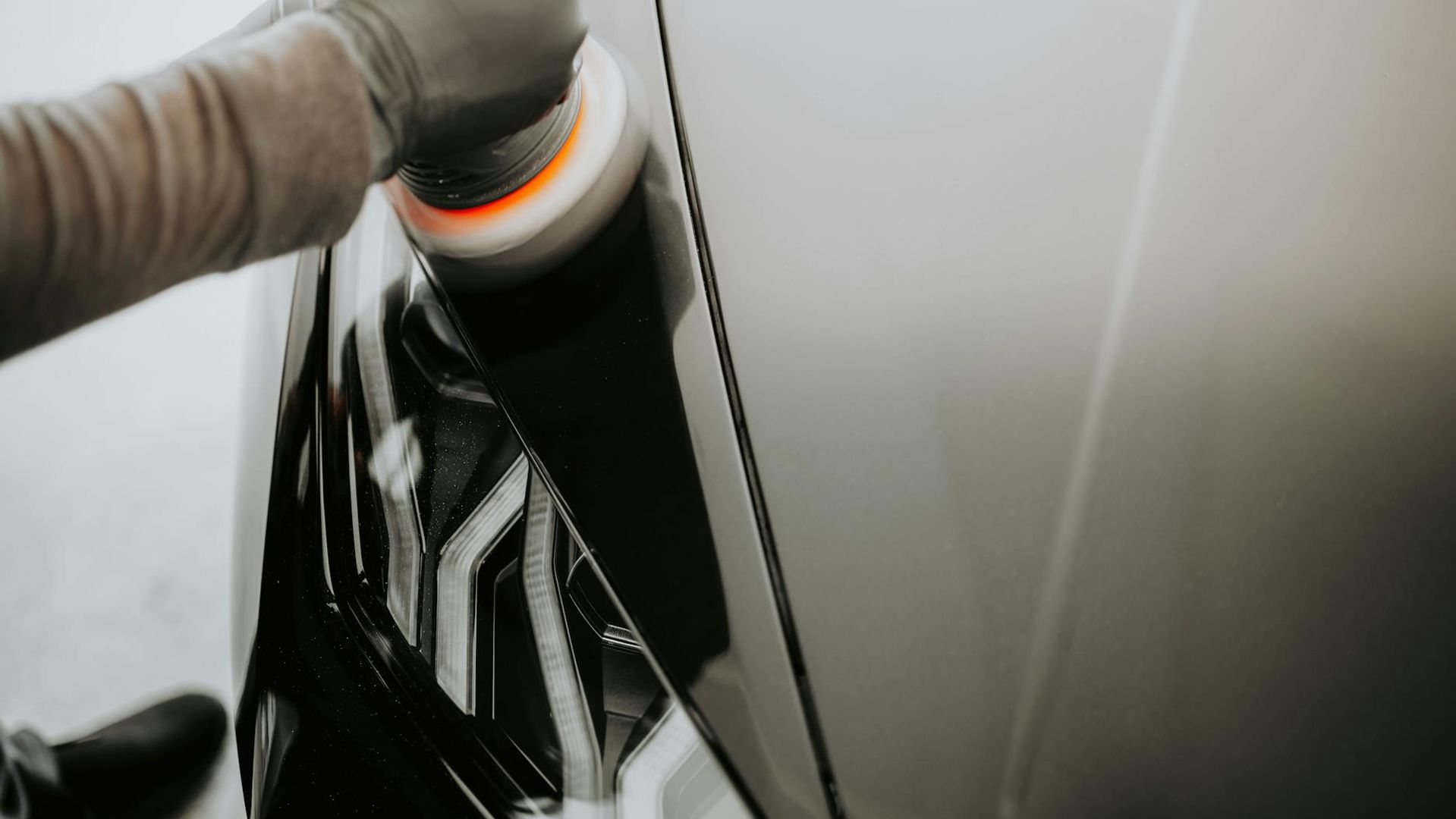 Lakcorrectie & polijsten in Mol (2026): swirls weg, meer glans en makkelijker onderhoud