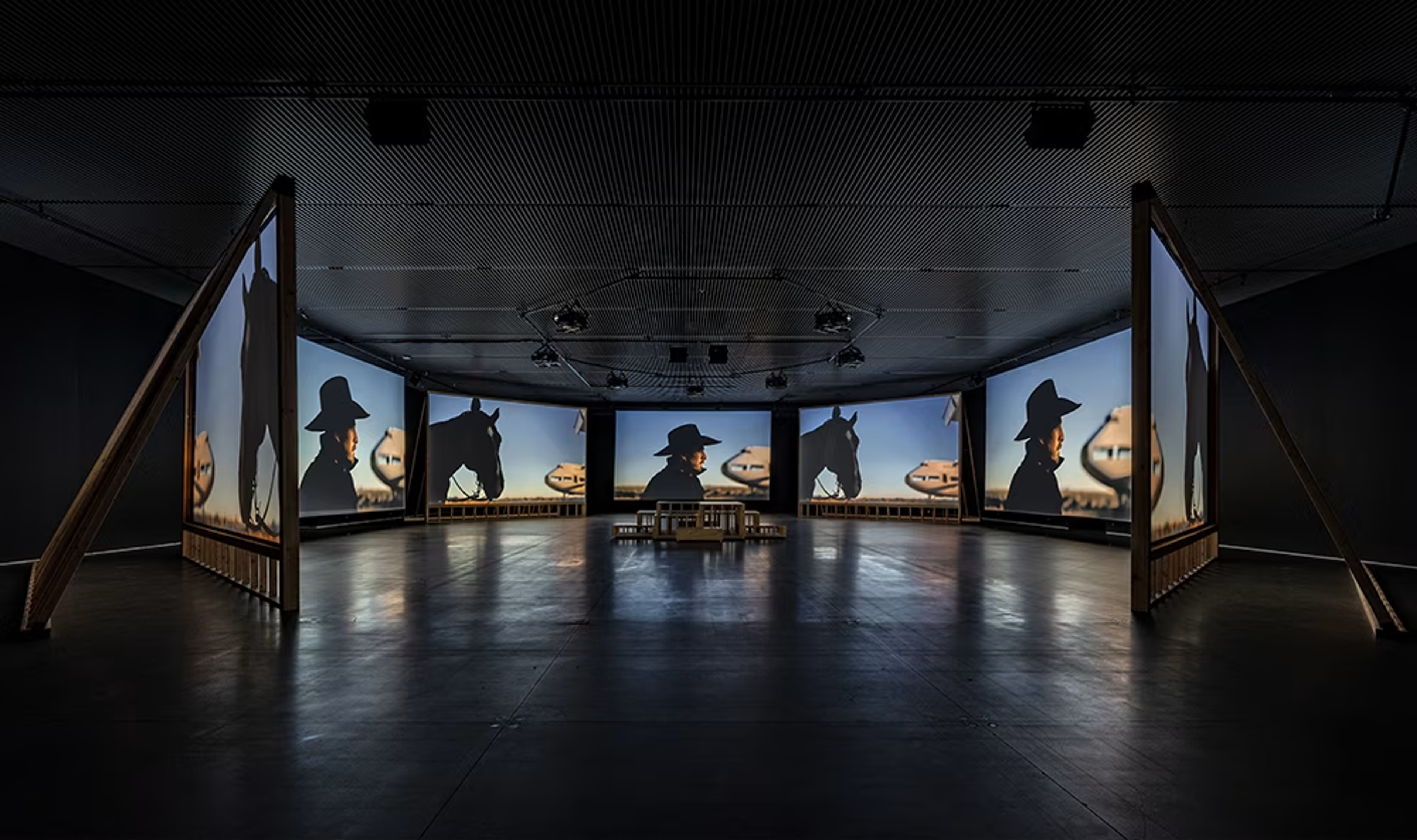 Doug Aitken: "Lightscape" | C.A.V.E