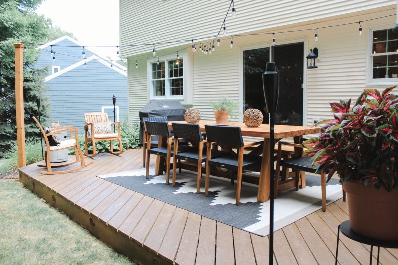 Outdoor Living/Dining Space