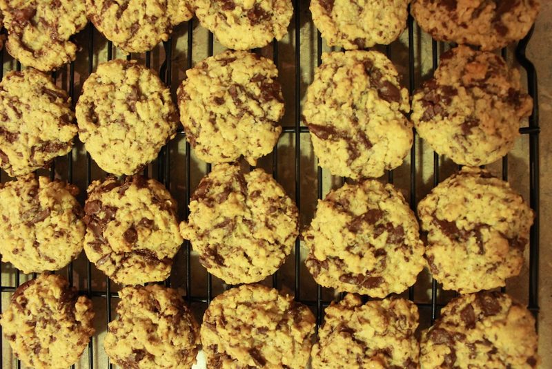 Salted Oatmeal Cookies with Dark Chocolate
