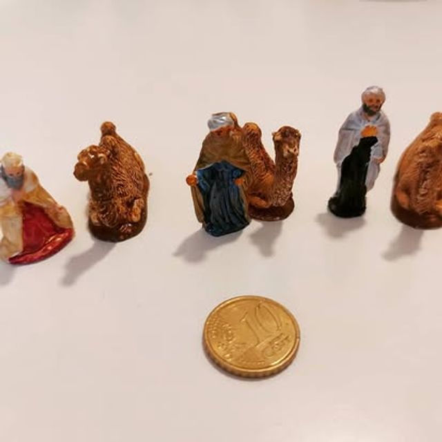 Corteo dei Re Magi con cammelli e portatori, in miniatura