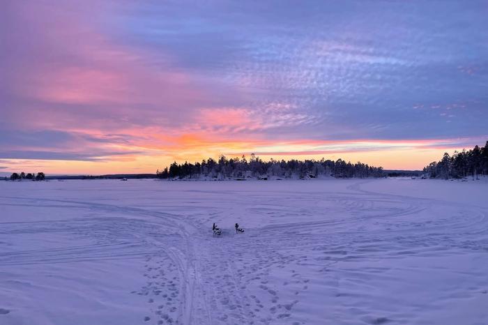 Spend the last week of my winter break in Finnish Lapland.