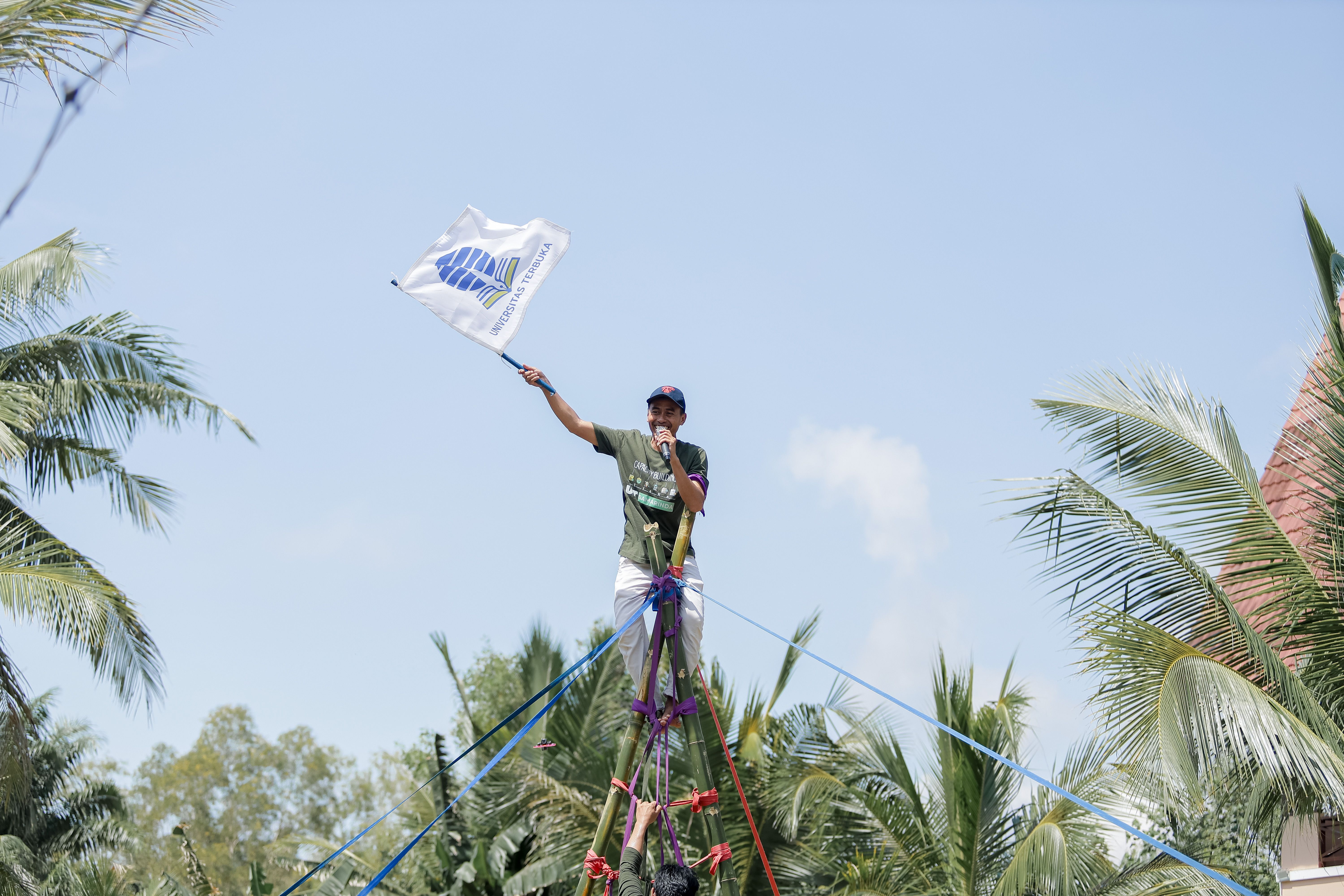 Dokumentasi kegiatan corporate gathering dan outbound training Jawsika untuk team building karyawan di Kalimantan Timur