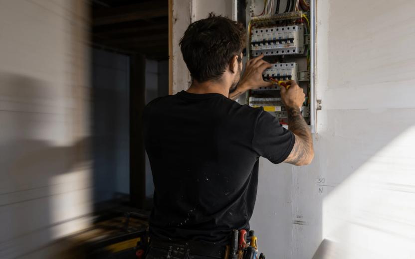 electrician marketing