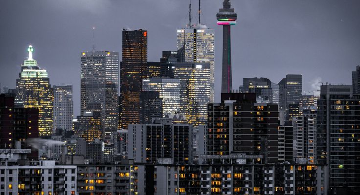 The Toronto skyline at night