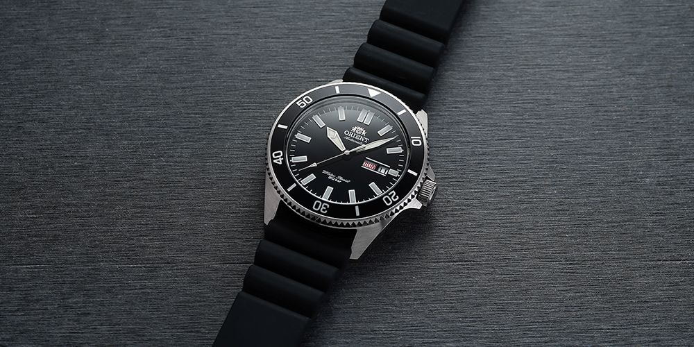 Thin automatic dive discount watch