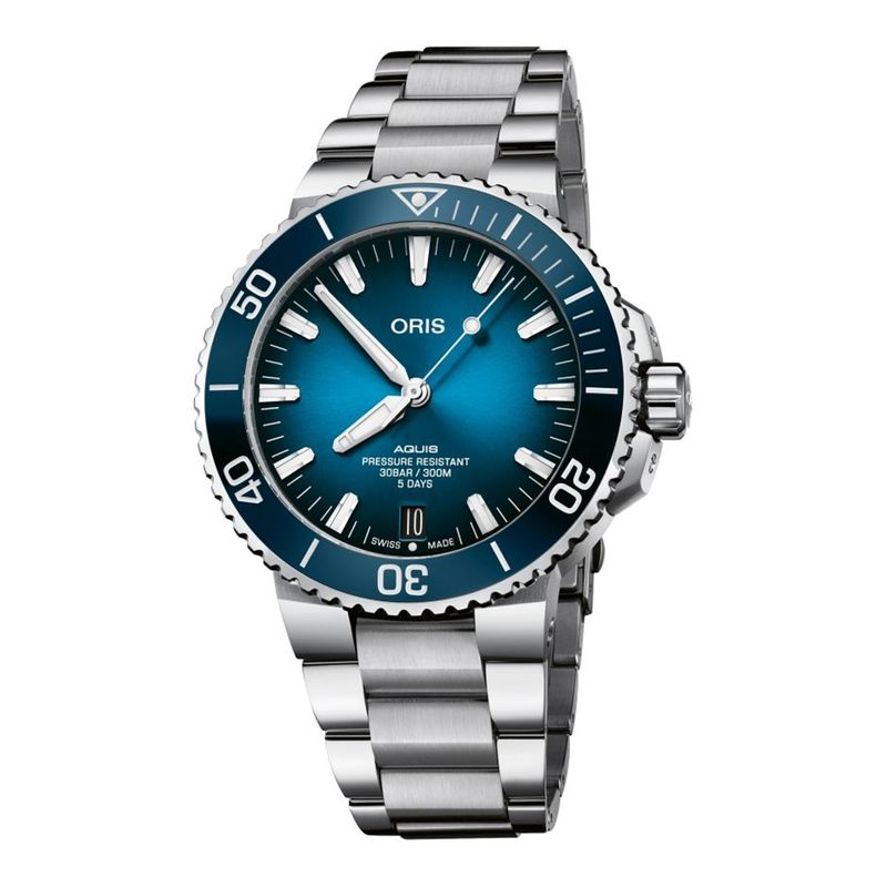 Aquis Date Calibre 400