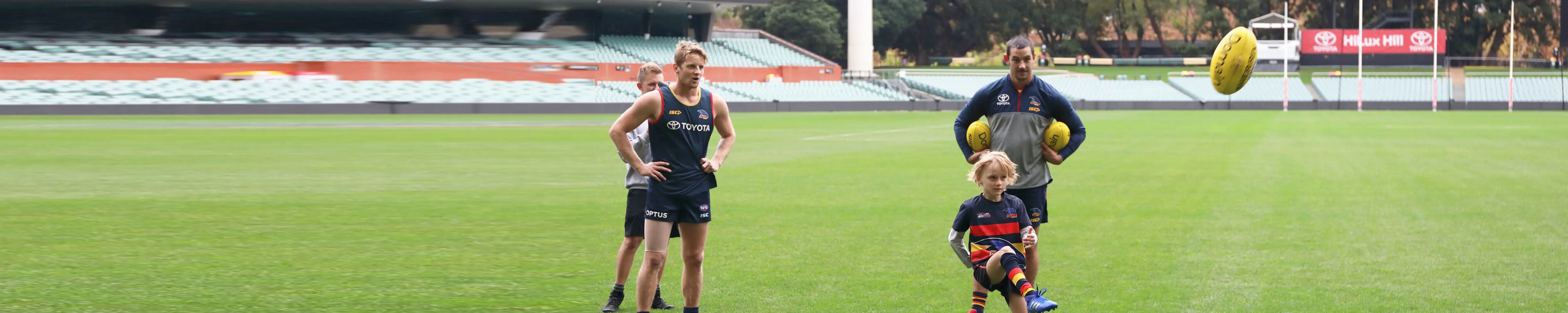 Make-A-Wish Australia wish kid Sullivan training with the Adelaide Crows