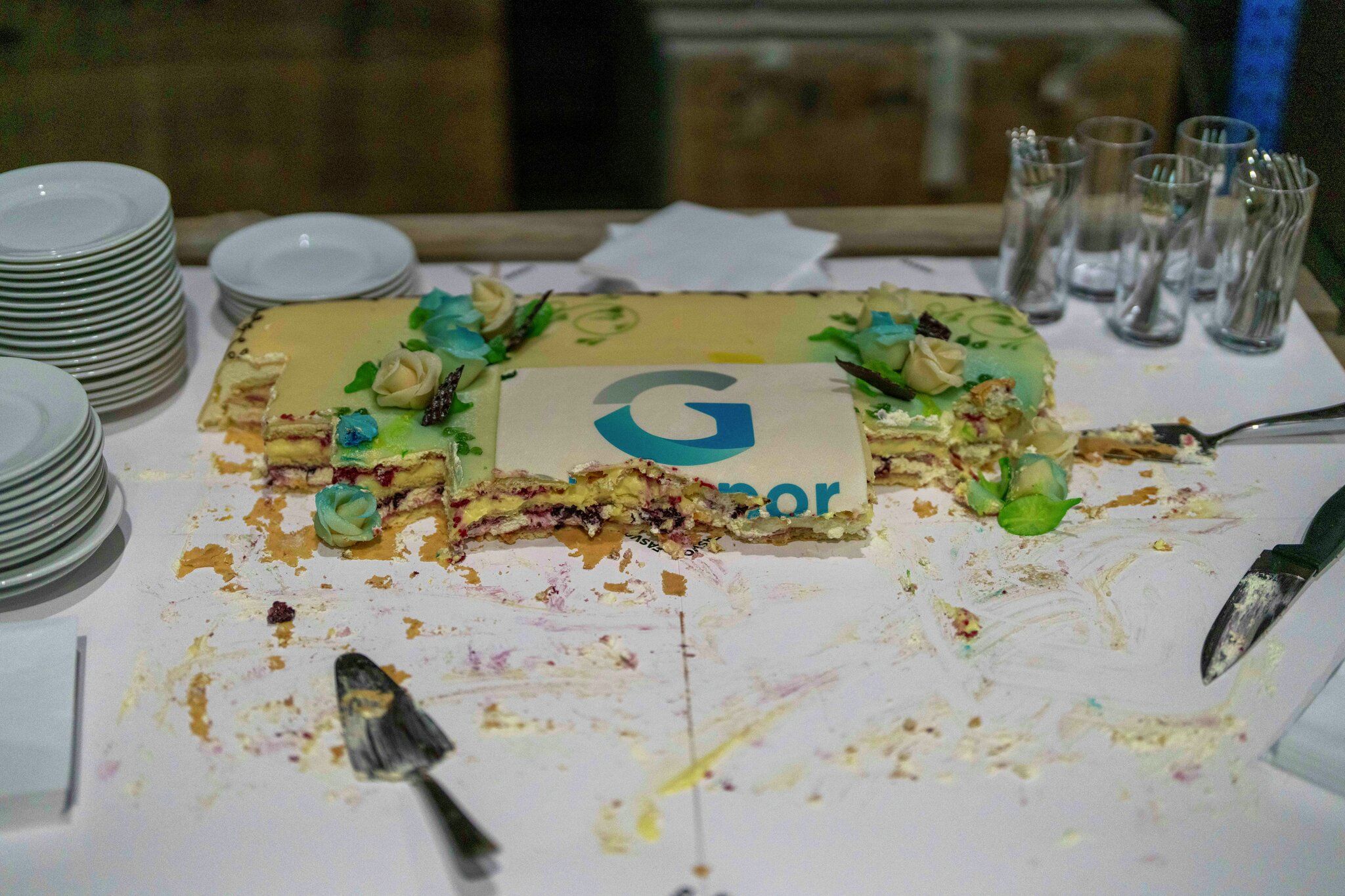 kake på vei til å bli spist opp.