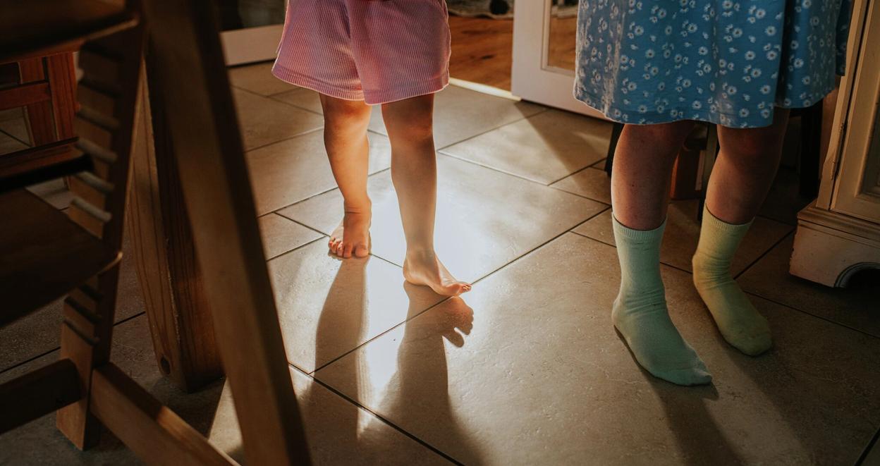 Føtter på gulv