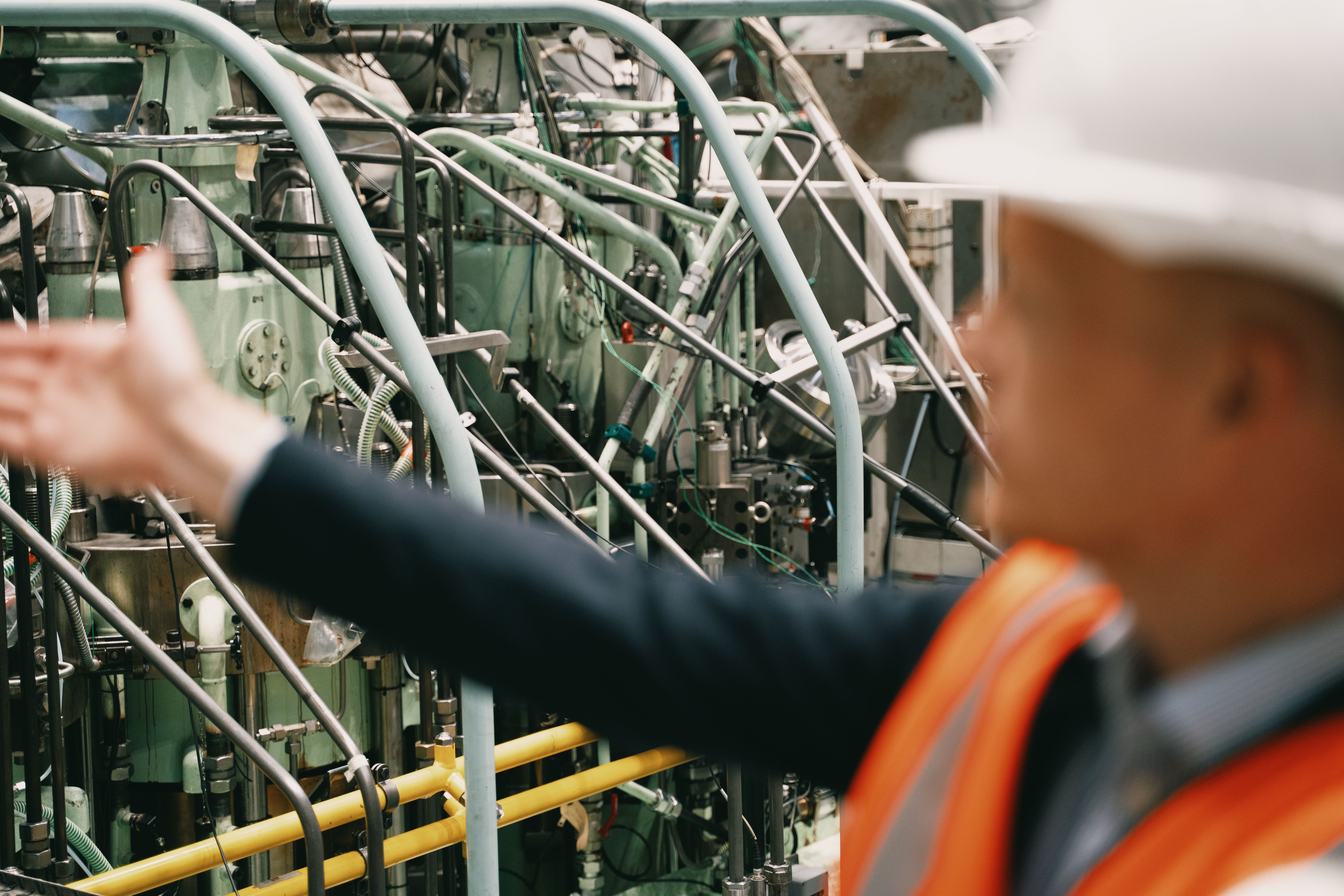 I hjerter av København har ingeniører bygget verdens første totakts ammoniakkmotor for skip. 