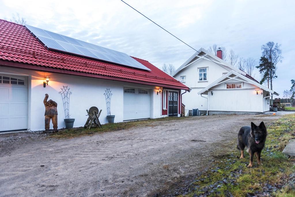 El-produksjon (solcelleanlegg) i Gressvik - Inger S. Hansen