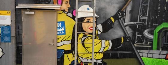 Graffiti på veggen ved et av Yaras anlegg