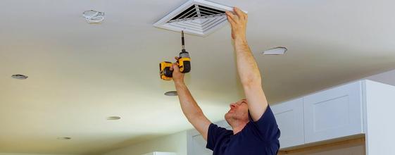 Montering av spjeld til balansert ventilasjon i bolig