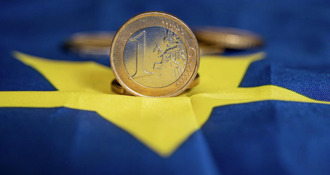 Euro på EU-flagg