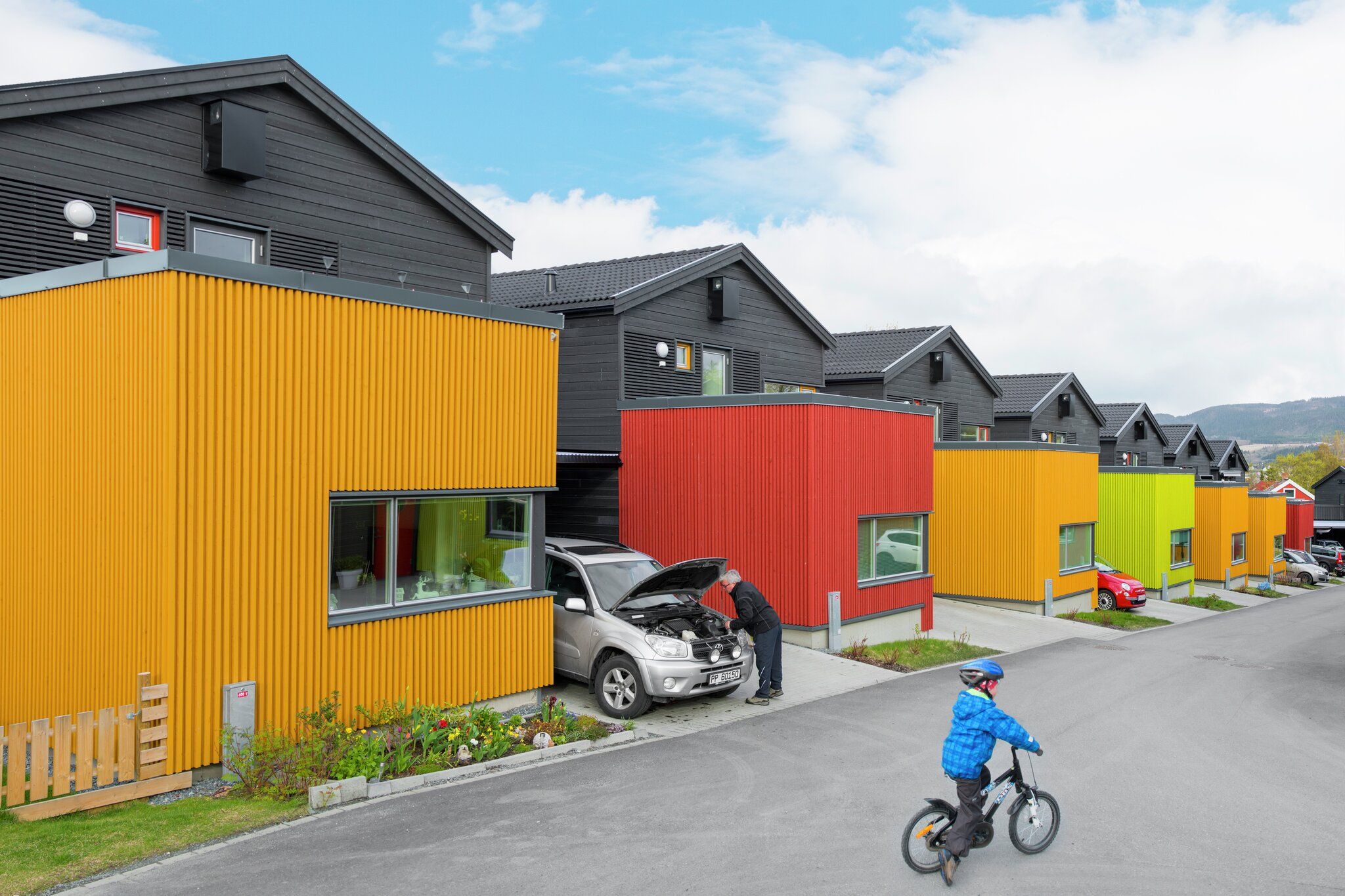 Rekkehus langs en gate