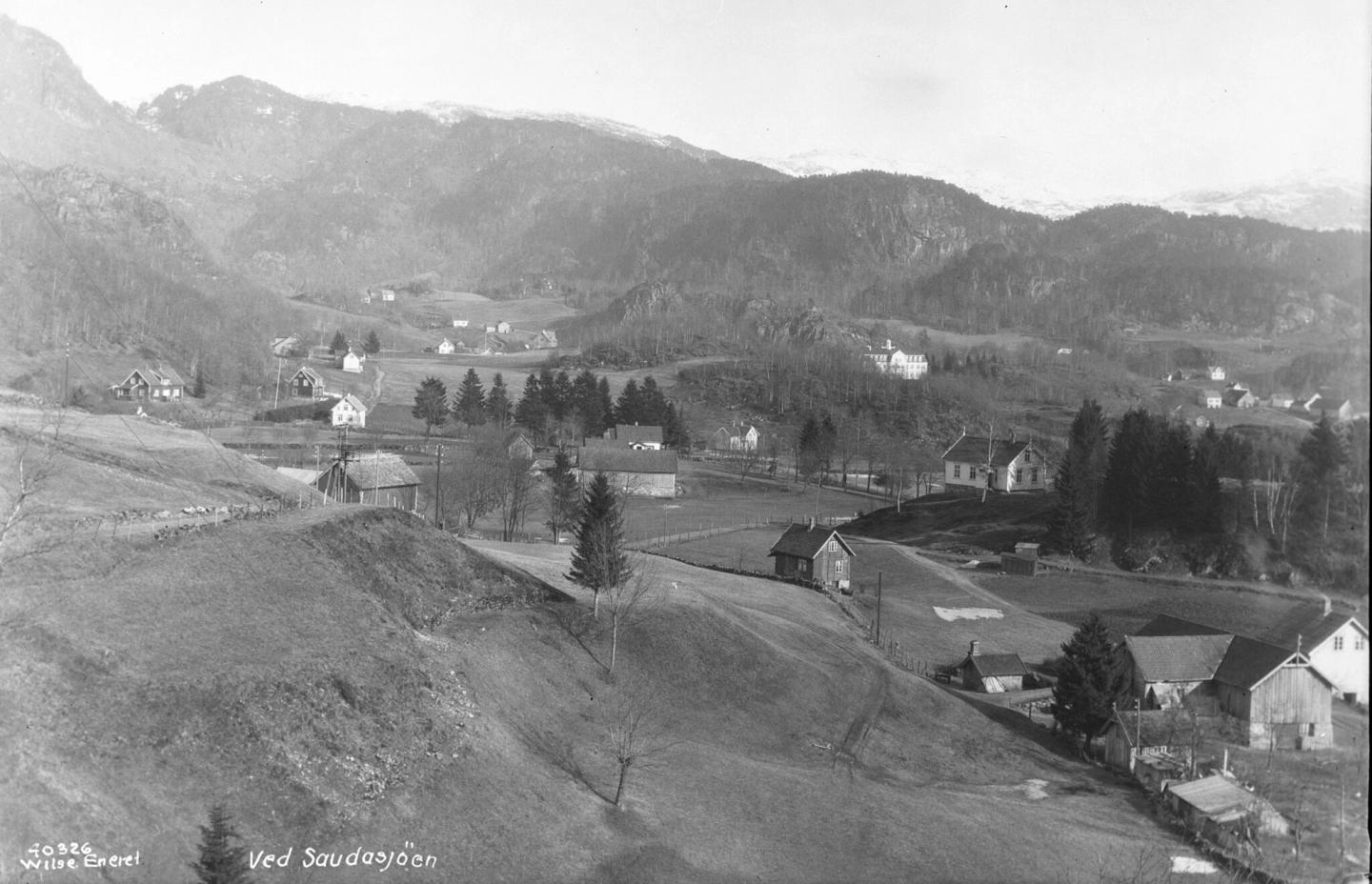 Fotografi av Sauda slik det så ut på begynnelsen av 1900-tallet.