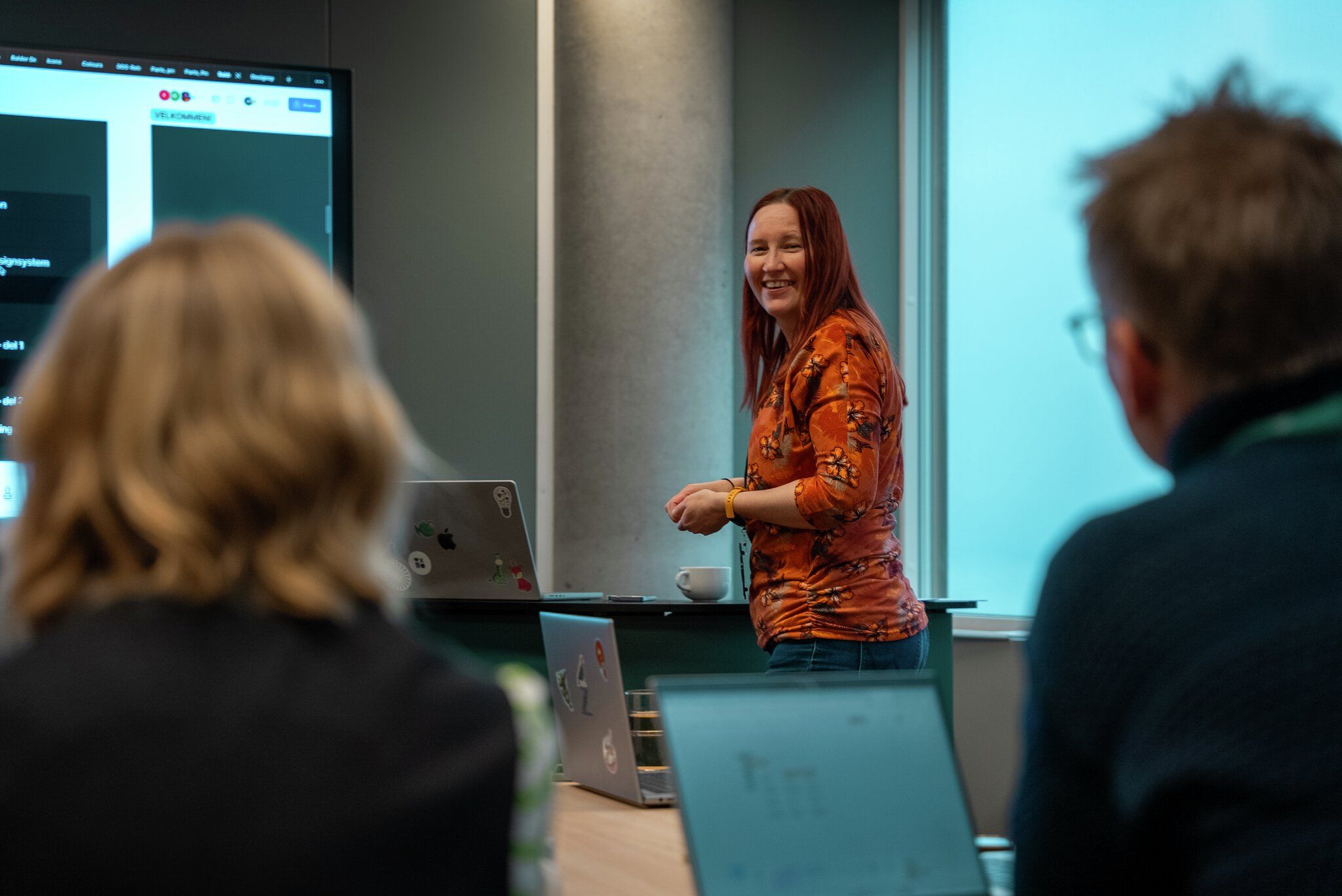 Enova-ansatte engasjert i en workshop