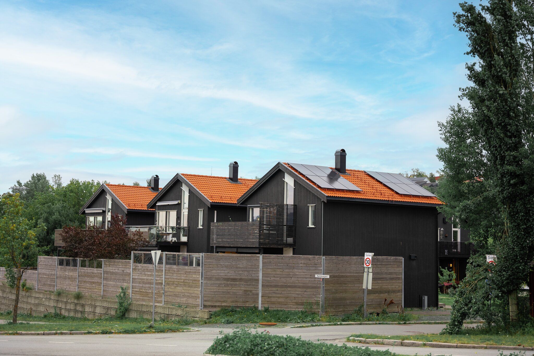 Rekkehus med solceller på taket