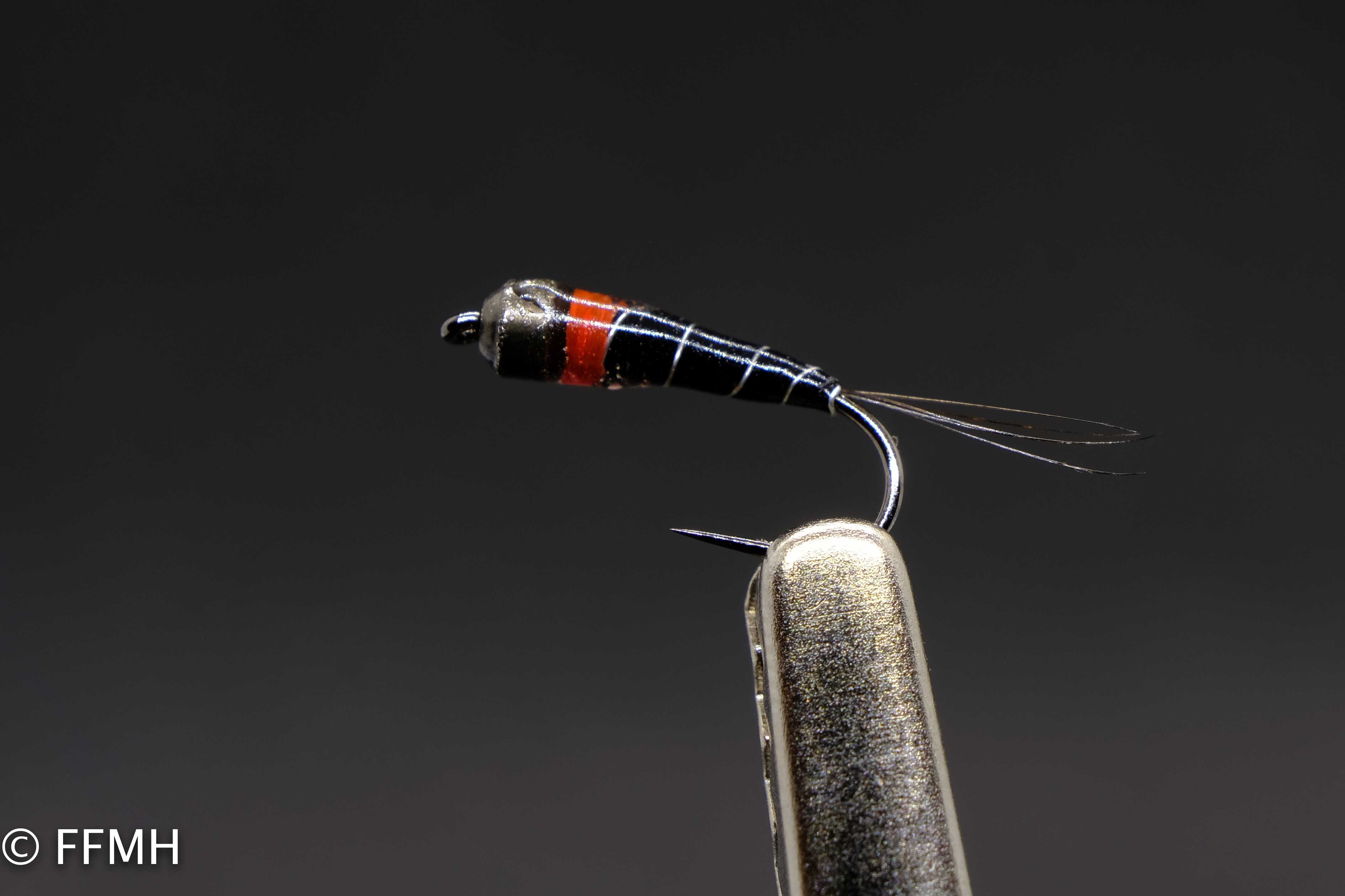 Perdigon Nymph Black Red