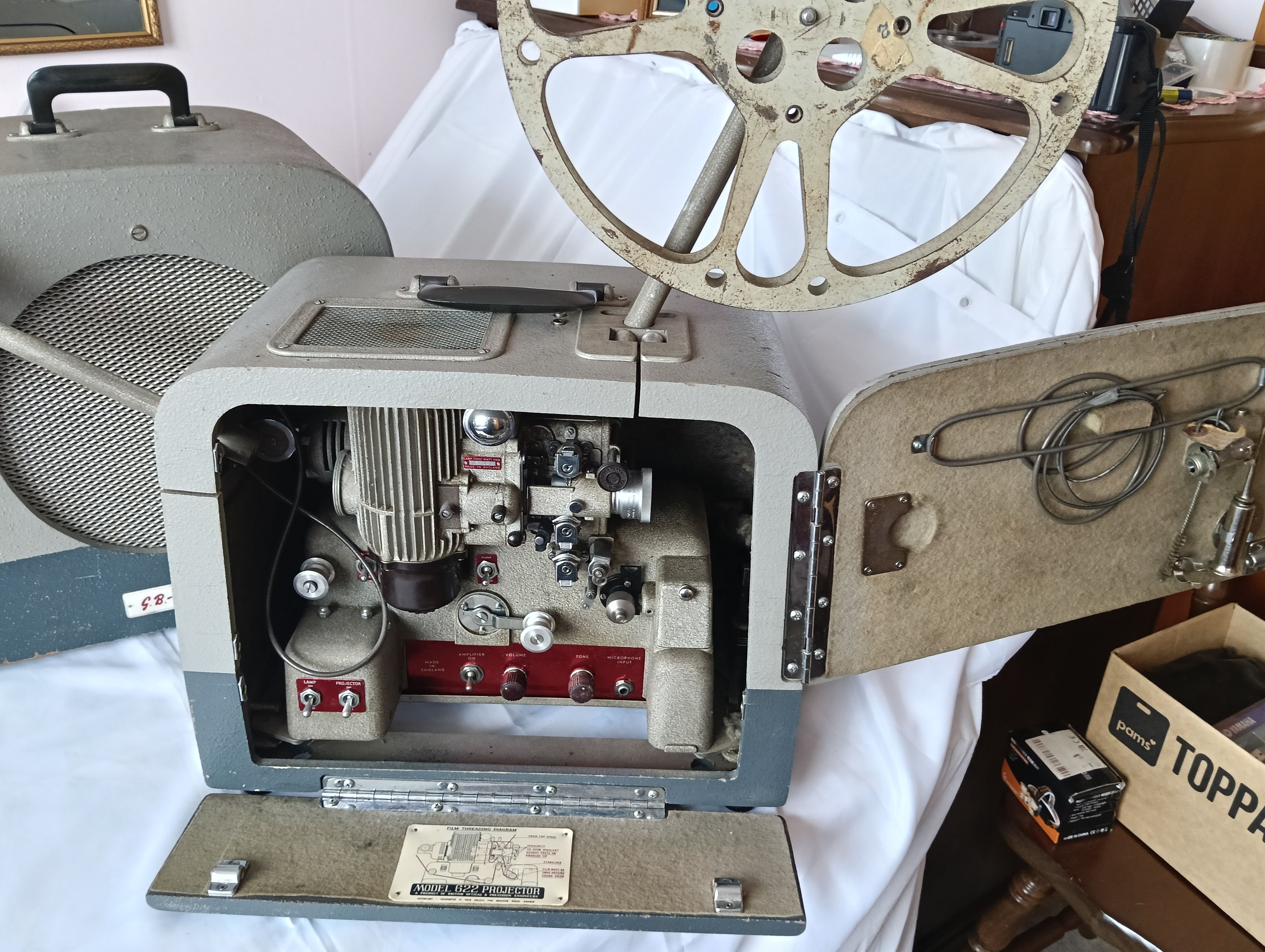 Bell and Howell Filmosound 622 16mm sound projector