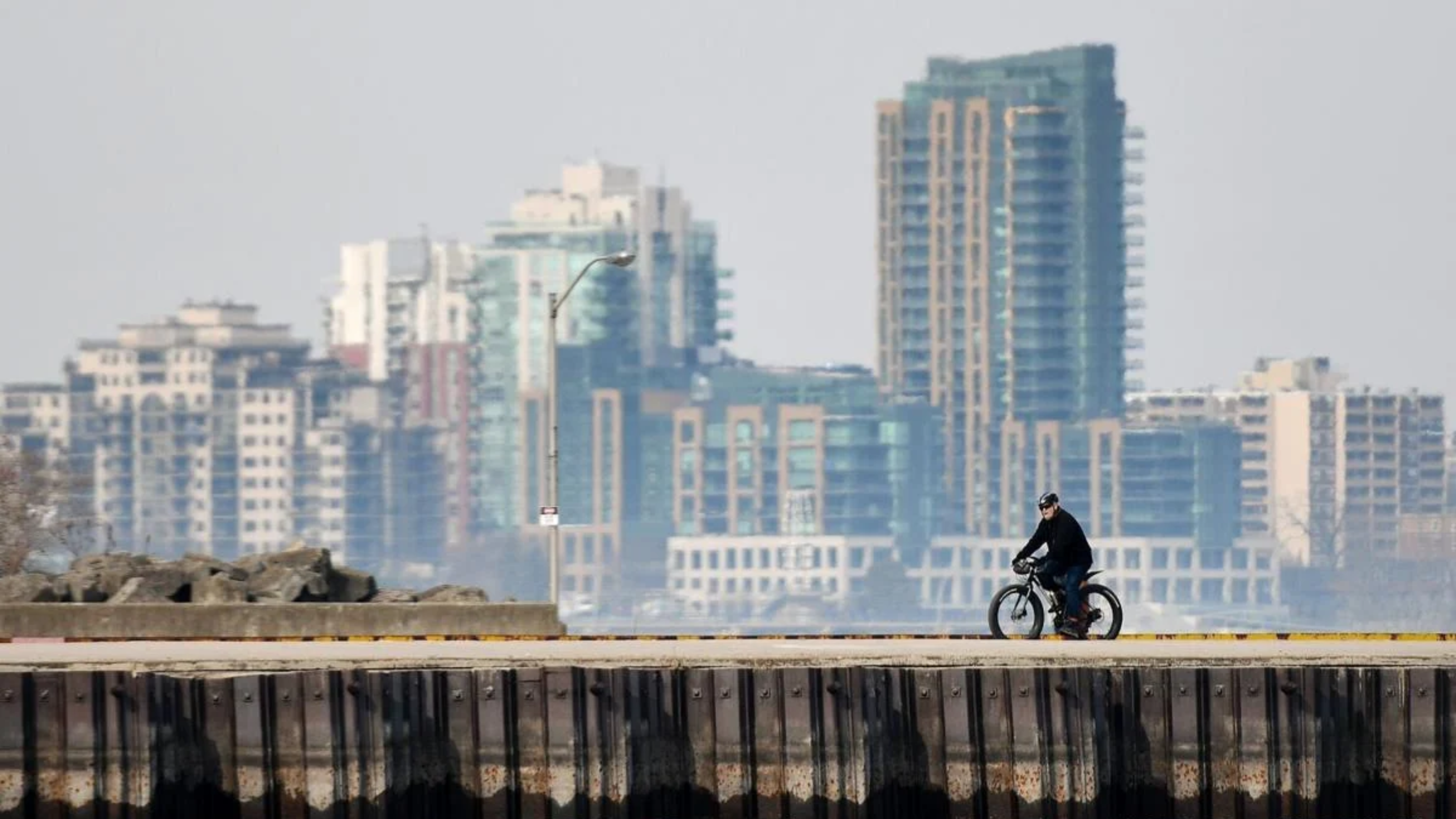Reopening of Burlington canal piers eyed for spring 2025 photo