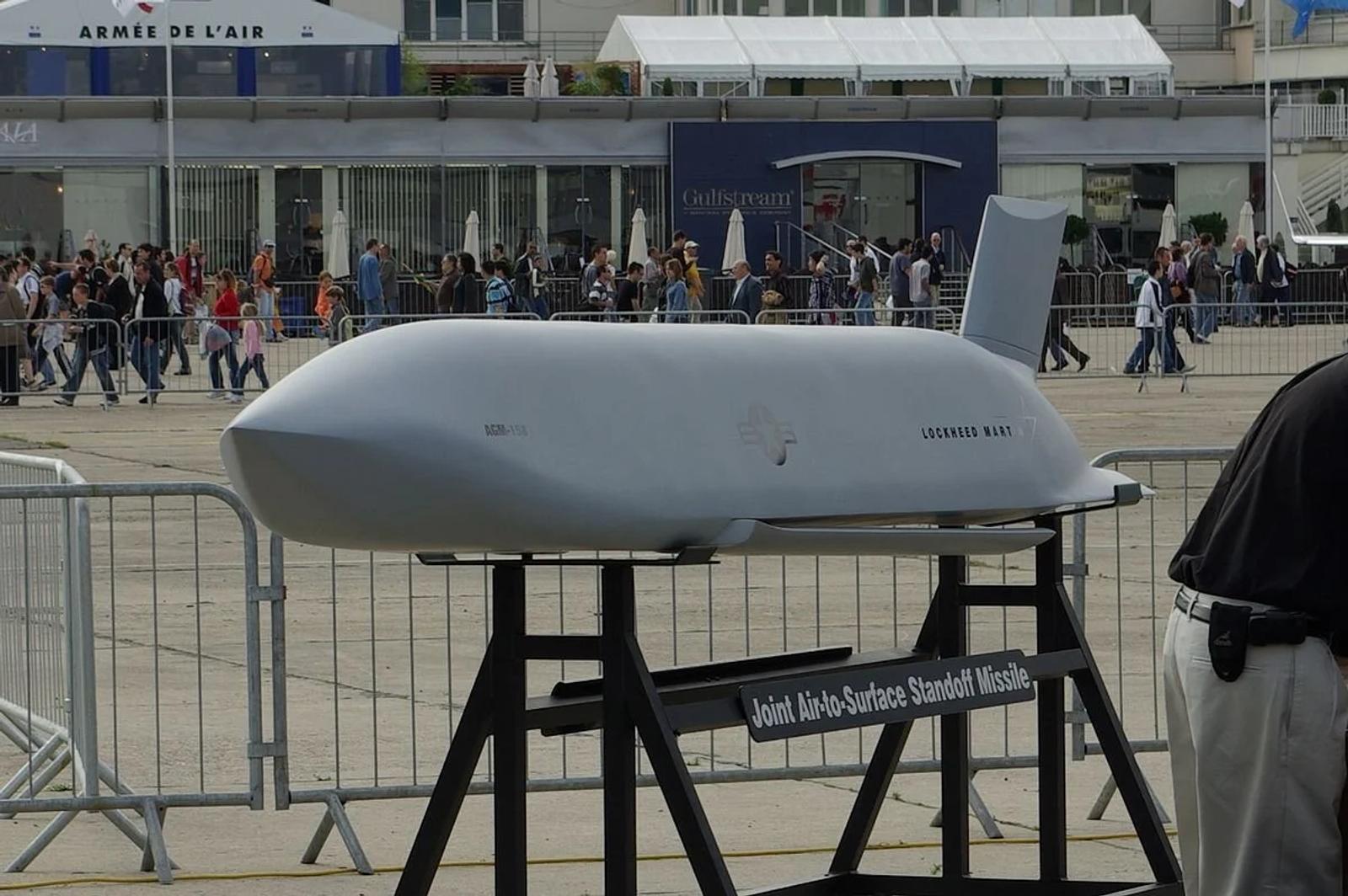 Taiwan to Buy Long-Range Missiles from the United States