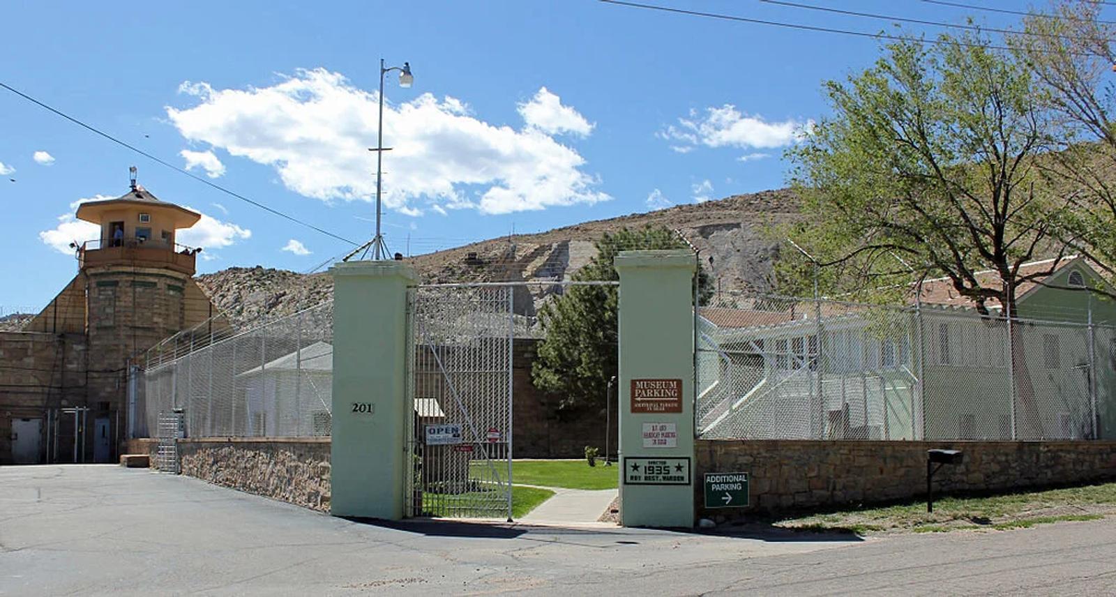 Compass Gender Spotlight: Race, Gender, and Incarceration