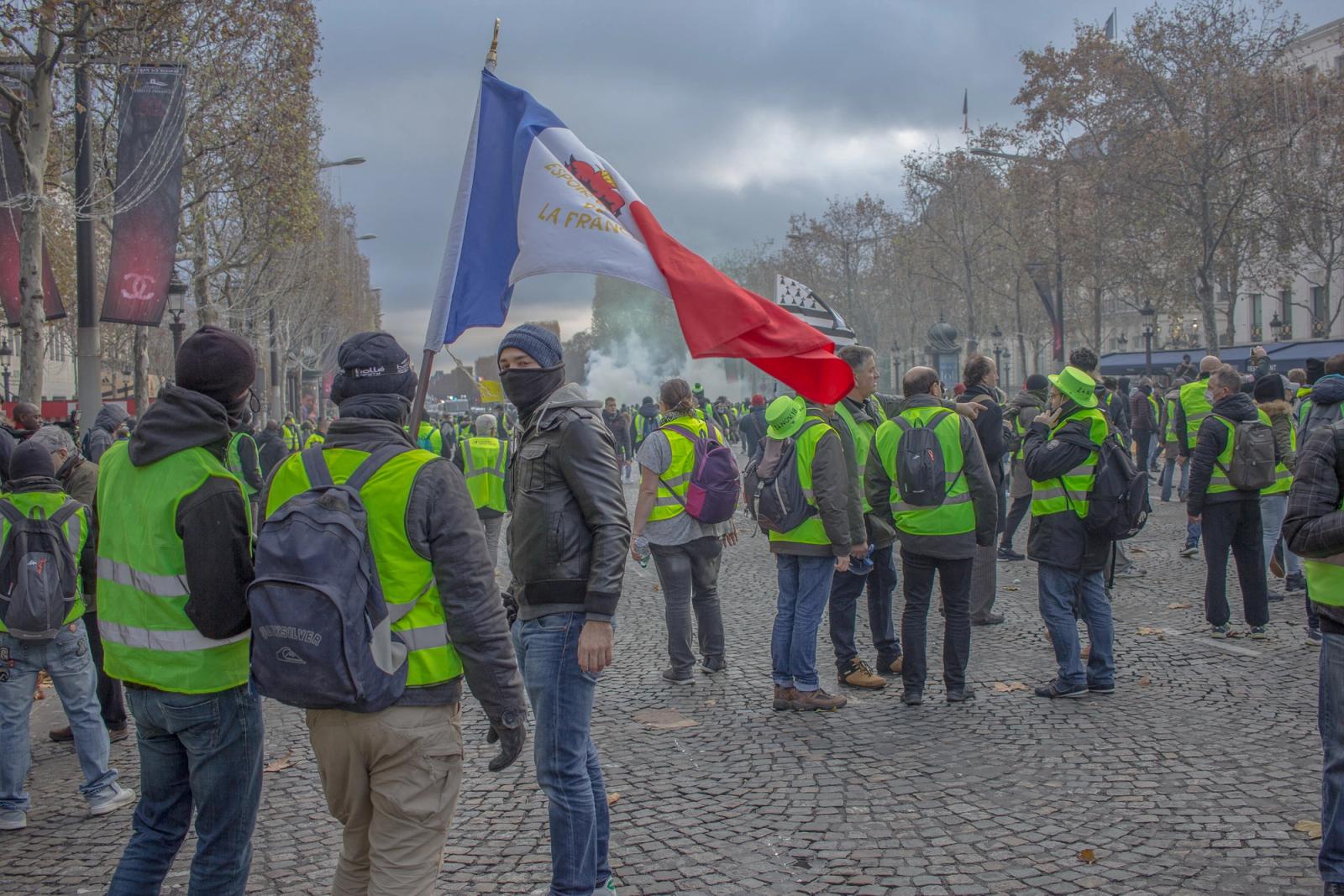Yellow Vest Movement Shakes France