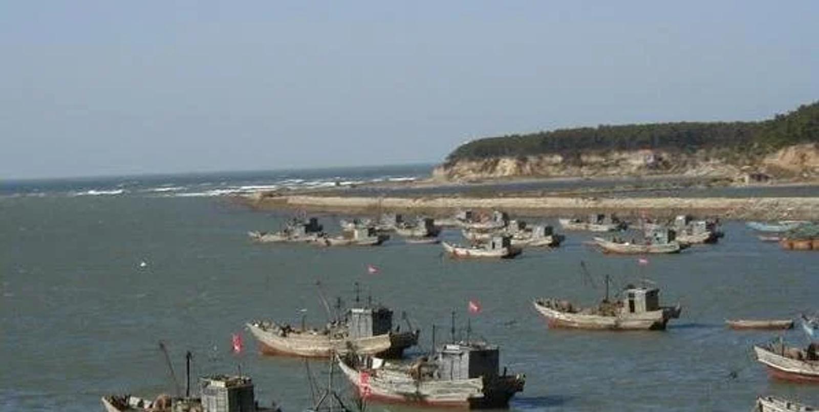 Compass World: A Shellfish Foreign Policy