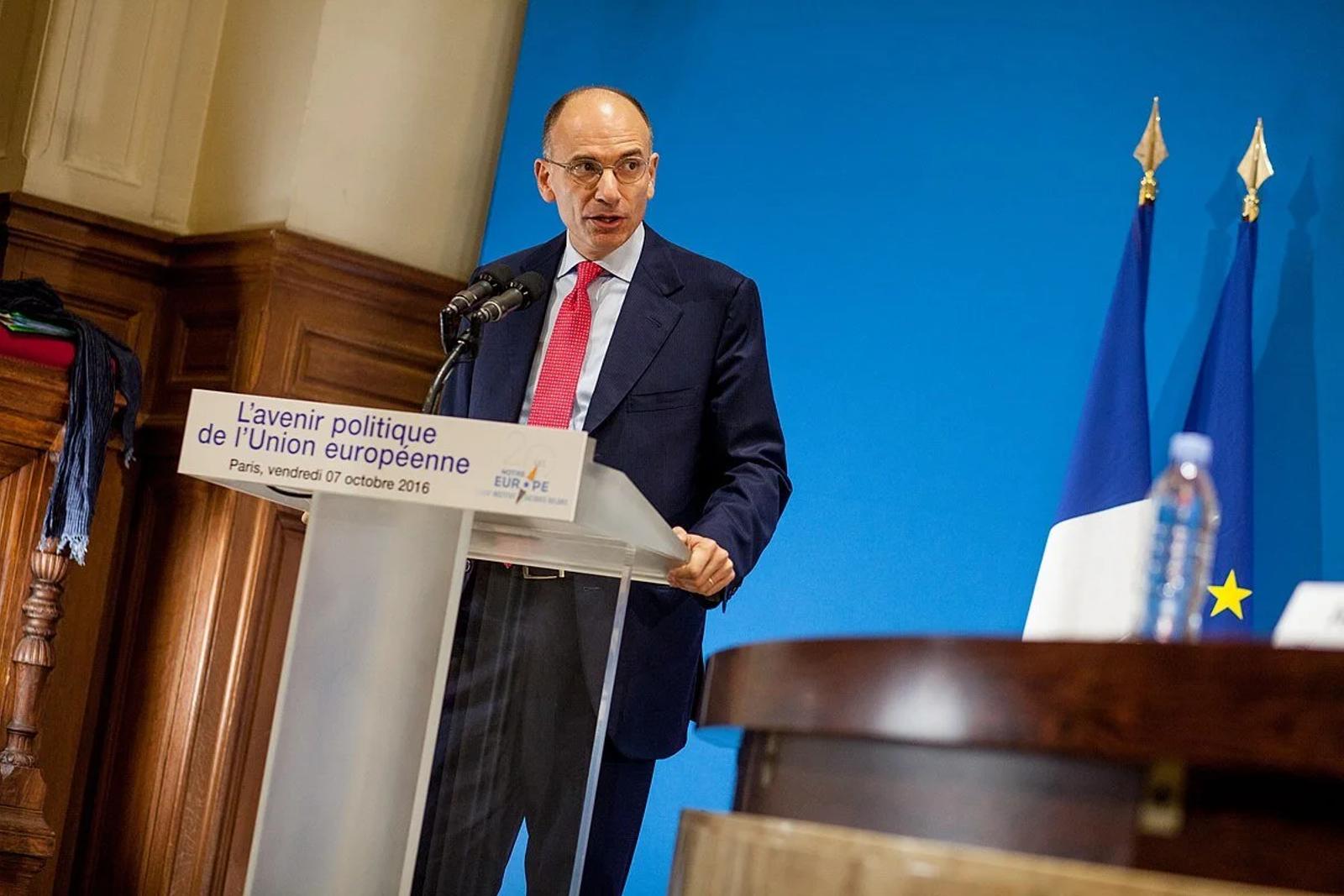 Former Italian Prime Minister Returns to Lead Democratic Party