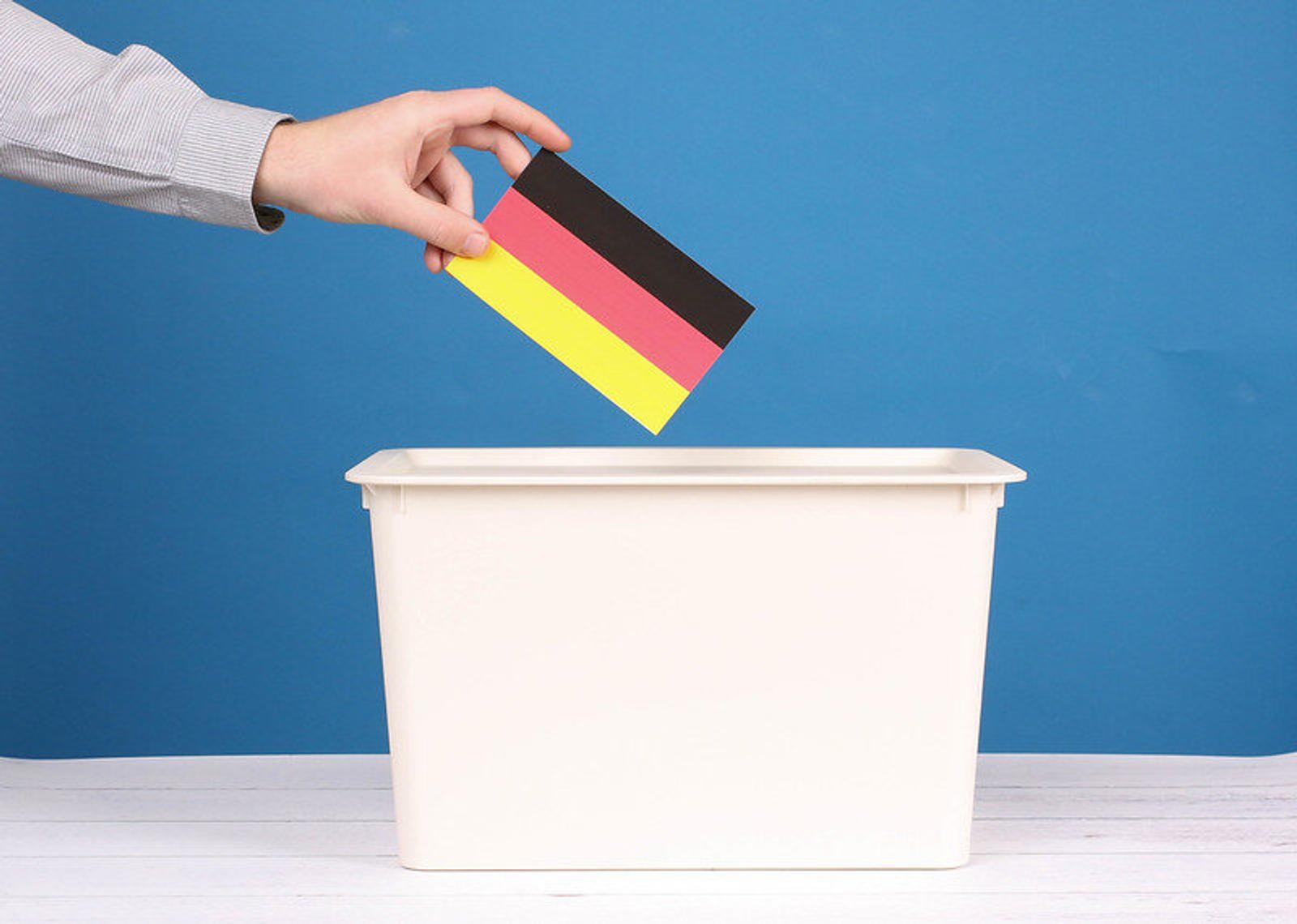 German CDU Faces Decline in Support after Early Voting