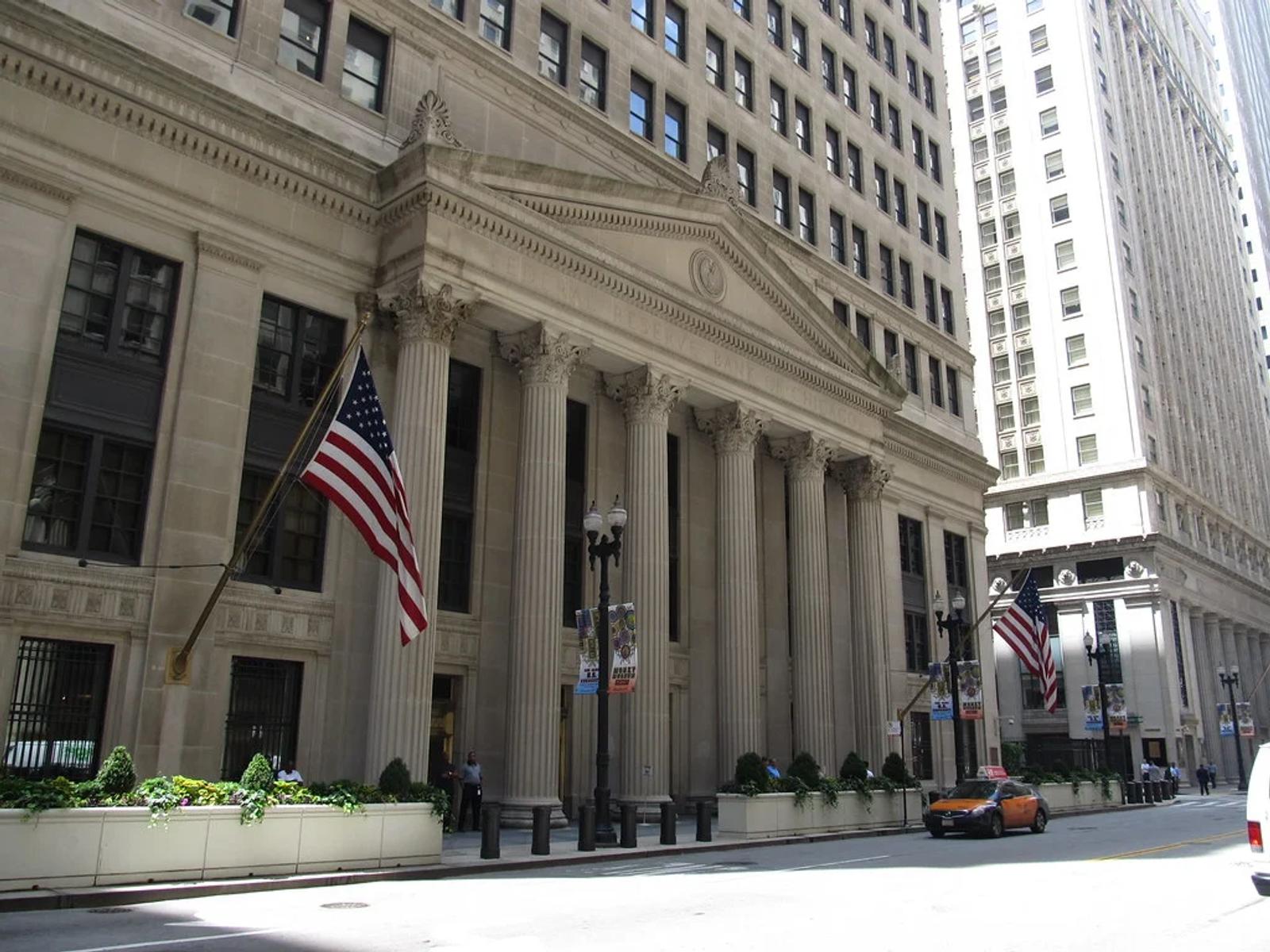 Federal Reserve Divided On Best Way Forward