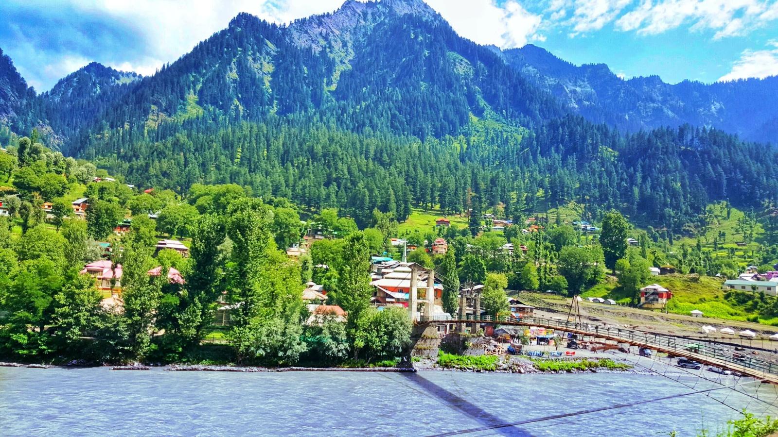 Pakistan to Elevate Portion of Kashmir to Full Province Status