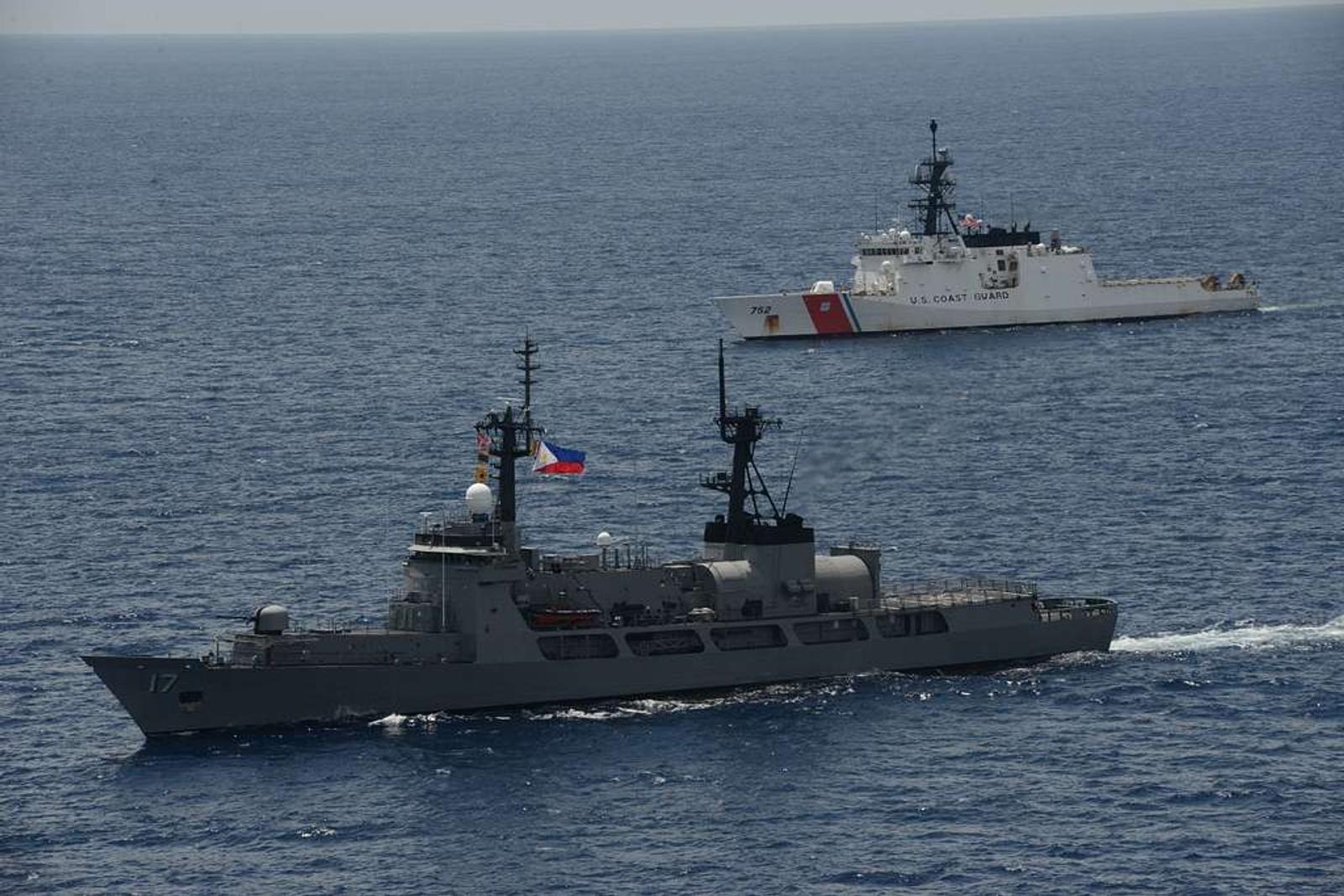 Philippine Navy’s BRP Andre Bonifacio and U.S. Coast Guard’s USCGC Stratton conduct joint training with Japan in the South China Sea