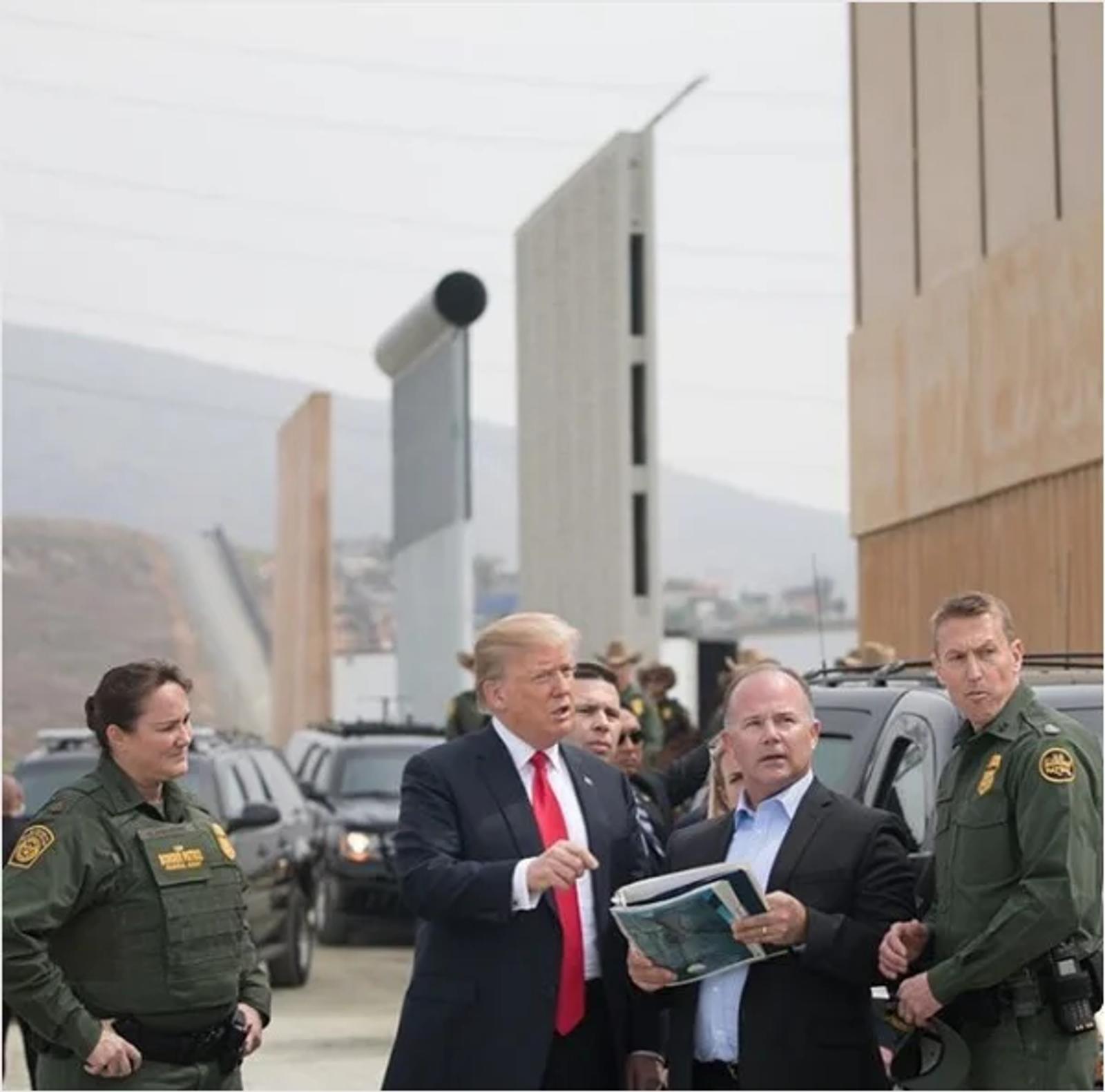 Trump Declares National Emergency at U.S.-Mexico Border