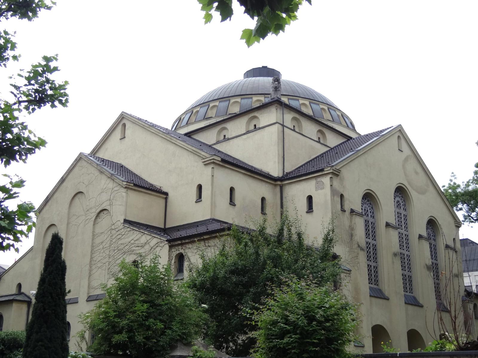 Compass World: Terrorist Attack on German Synagogue