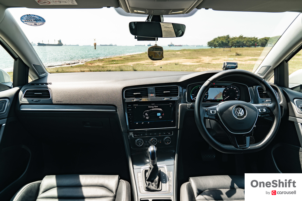 Volkswagen e-Golf Gives a Glimpse of Company's Electrified Future – photo 27