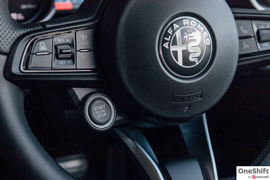 Alfa Romeo Giulia Veloce Review: The Hearty Italian – photo 47