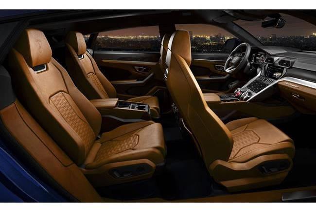 Lamborghini Urus Debuts in Singapore – photo 3
