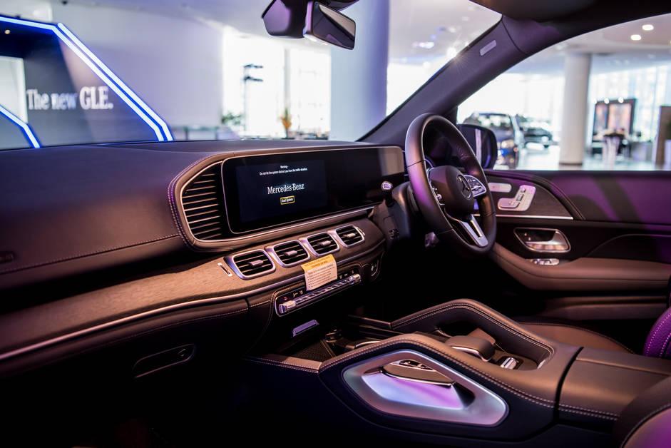 Mercedes-Benz Launches The GLE, Their E-Class SUV – photo 4