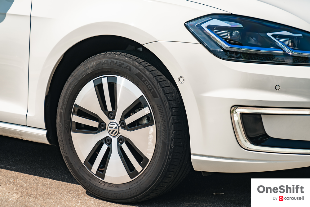 Volkswagen e-Golf Gives a Glimpse of Company's Electrified Future – photo 5
