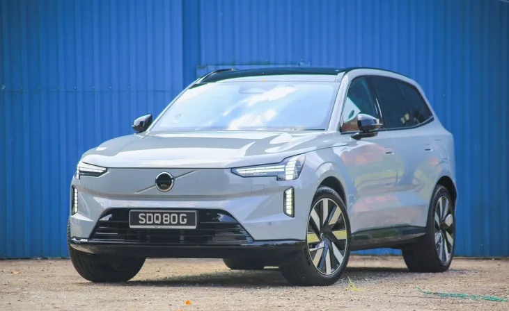 Volvo EX90 (Ultra) Review: Electric Luxury For The Modern Family