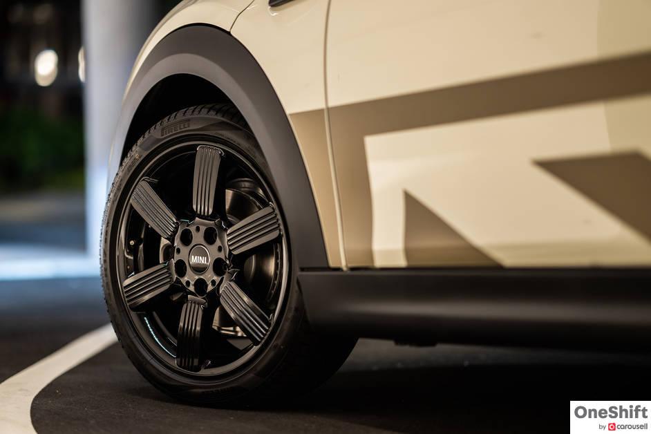 MINI One Frozen Brass Edition Lands In Singapore, From S$151,888 With COE – photo 1