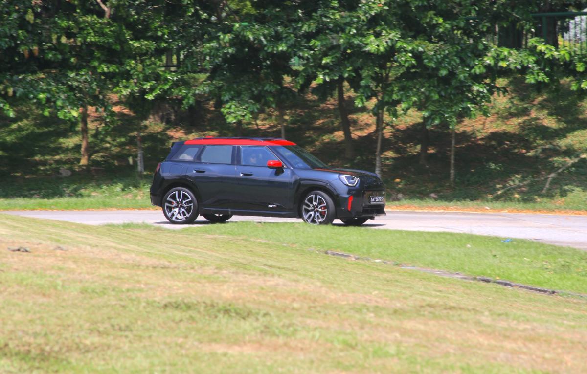 MINI Aceman JCW Review: Spirited EV With A Firm Streak – photo 38