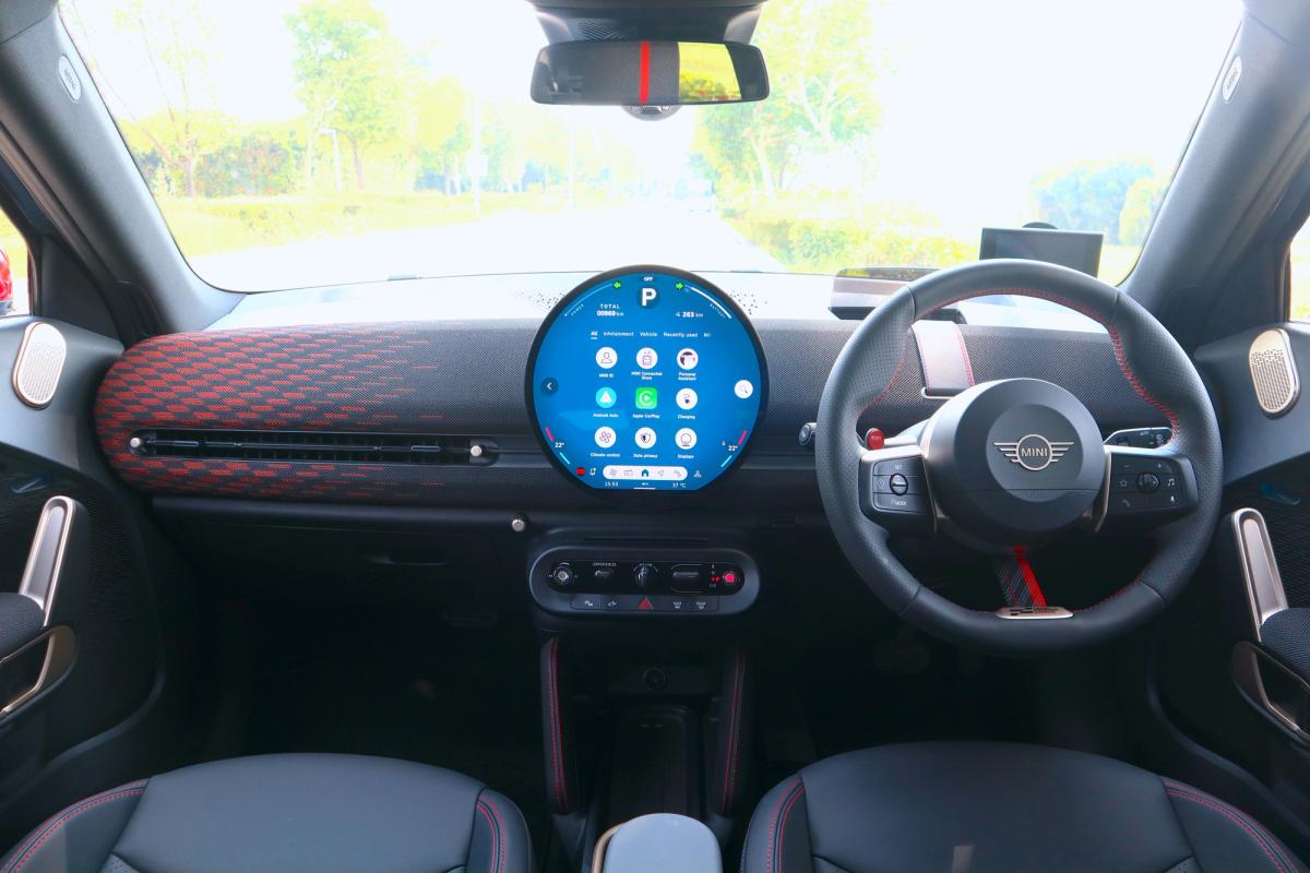 MINI Aceman JCW Review: Spirited EV With A Firm Streak – photo 34