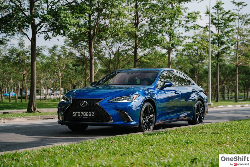 Lexus ES 250 F Sport Review: Simpler is Better – photo 1