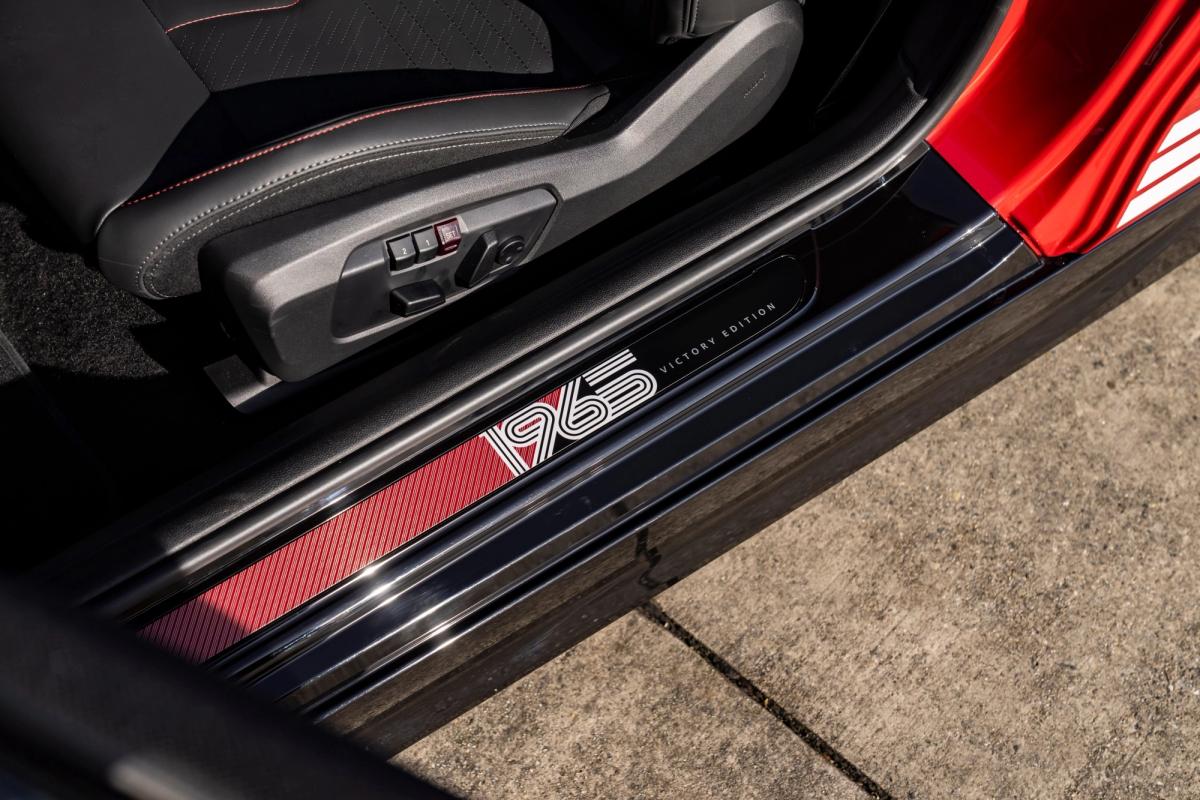 MINI 1965 Victory Edition Is A Red Hot Throwback – photo 4