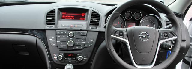 Opel Insignia Sport 2.0 Turbo Review: (in) Sign (ia) of the Times – photo 2