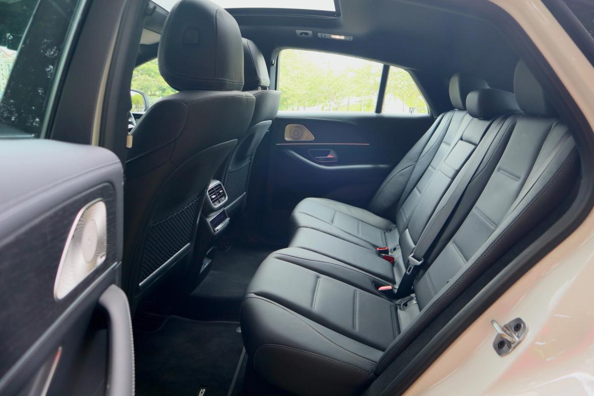 Mercedes-Benz GLE 400e Coupe 4Matic Review: Plugging Into Prestige – photo 48